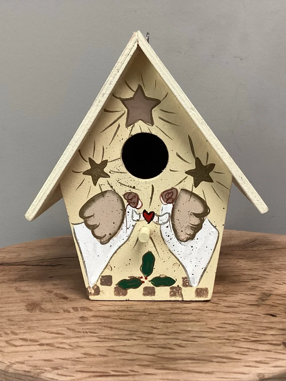 🔴 Beautiful Solid Wood Crafted Birdhouse - Hand Painted - Peace / Love / Joy